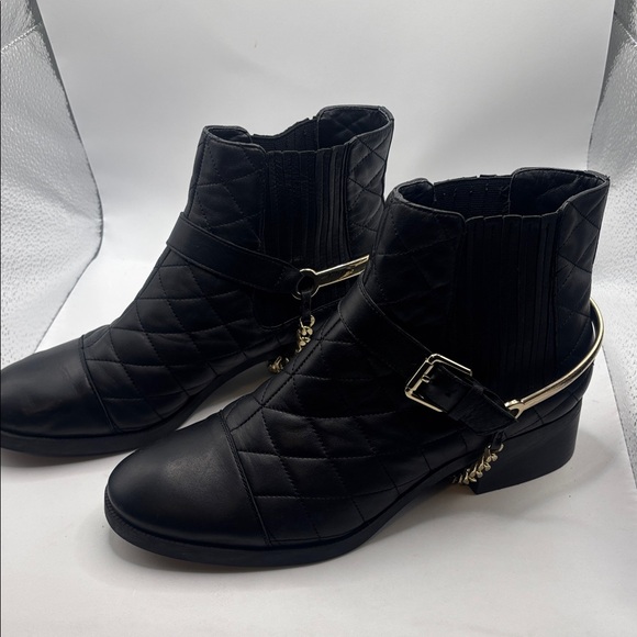 Karl Lagerfeld Paris Black Marisol Boots SZ 9.5 Leather Upper quilted 80s Vibe - Picture 3 of 12